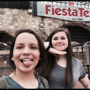 Meet your Posher, Isabel